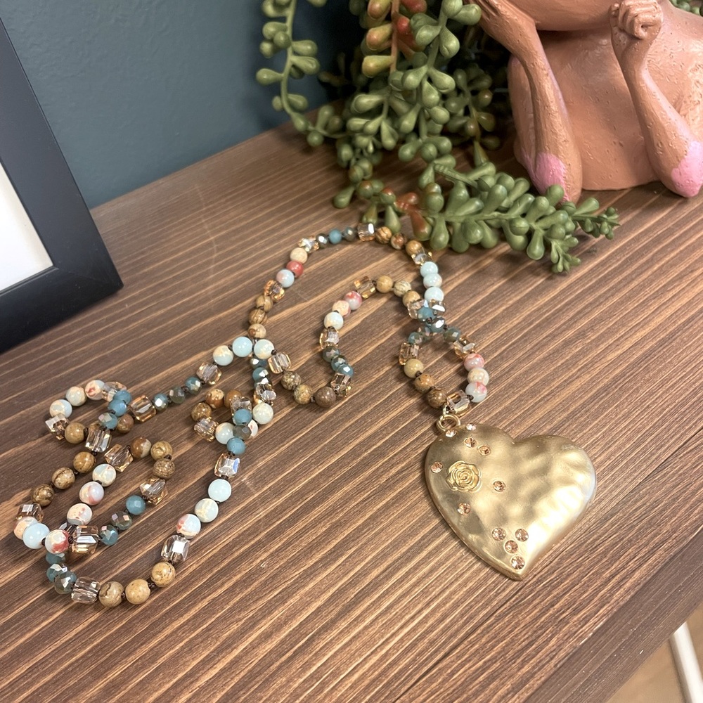 Heart shaped beautiful necklace 🌺